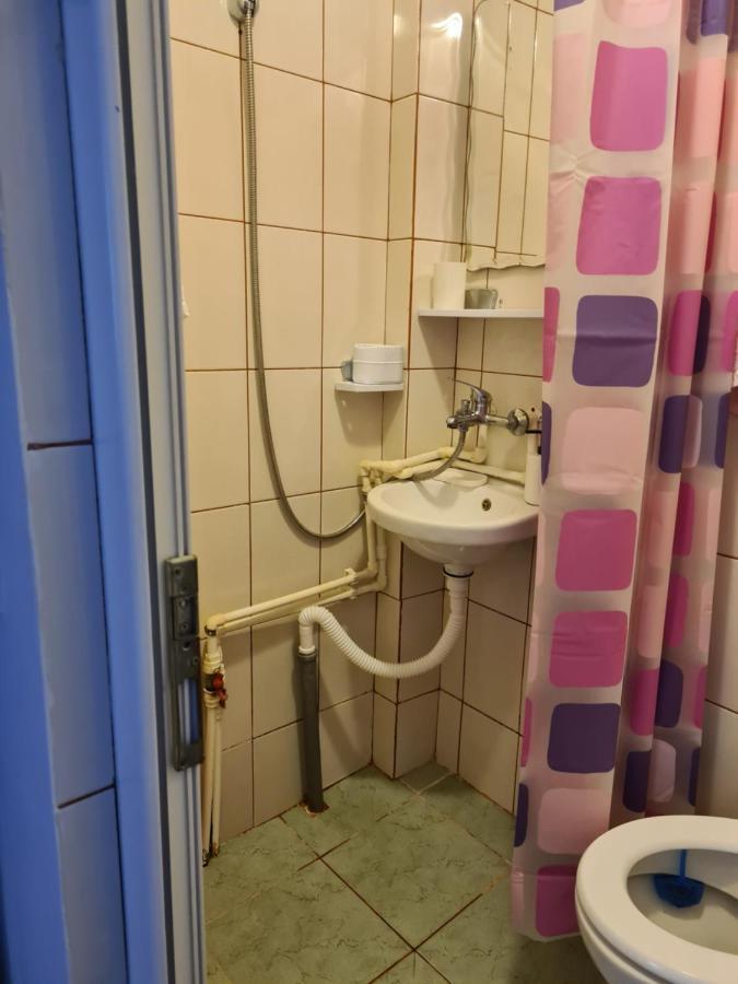 Ogadugu Lägenhet Bukarest Exteriör bild
