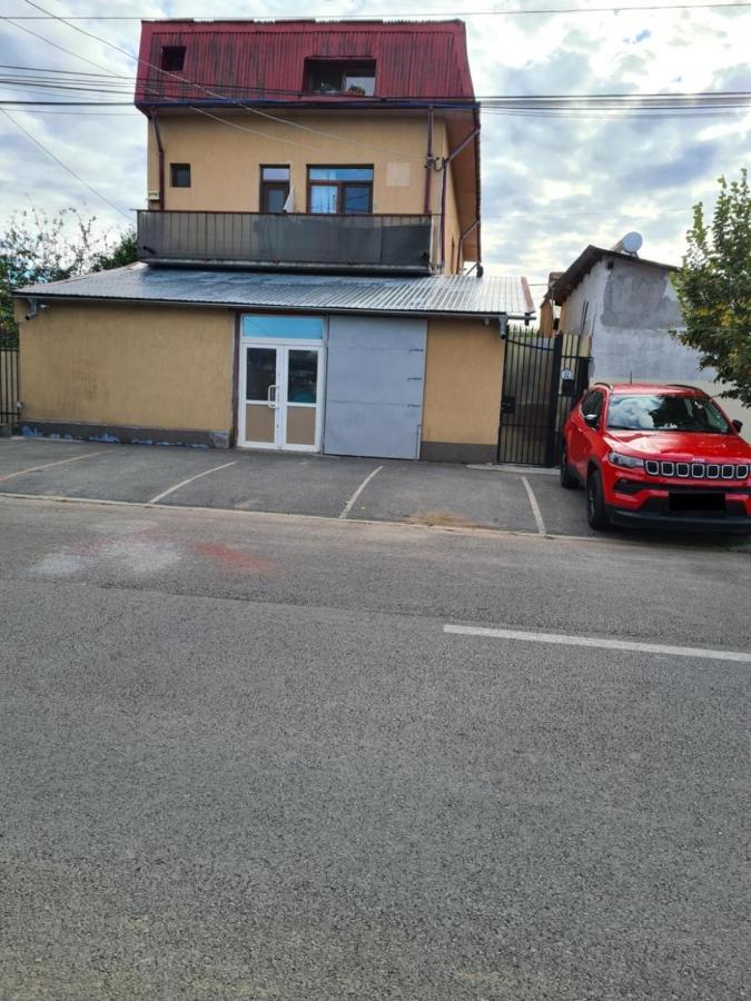 Ogadugu Lägenhet Bukarest Exteriör bild